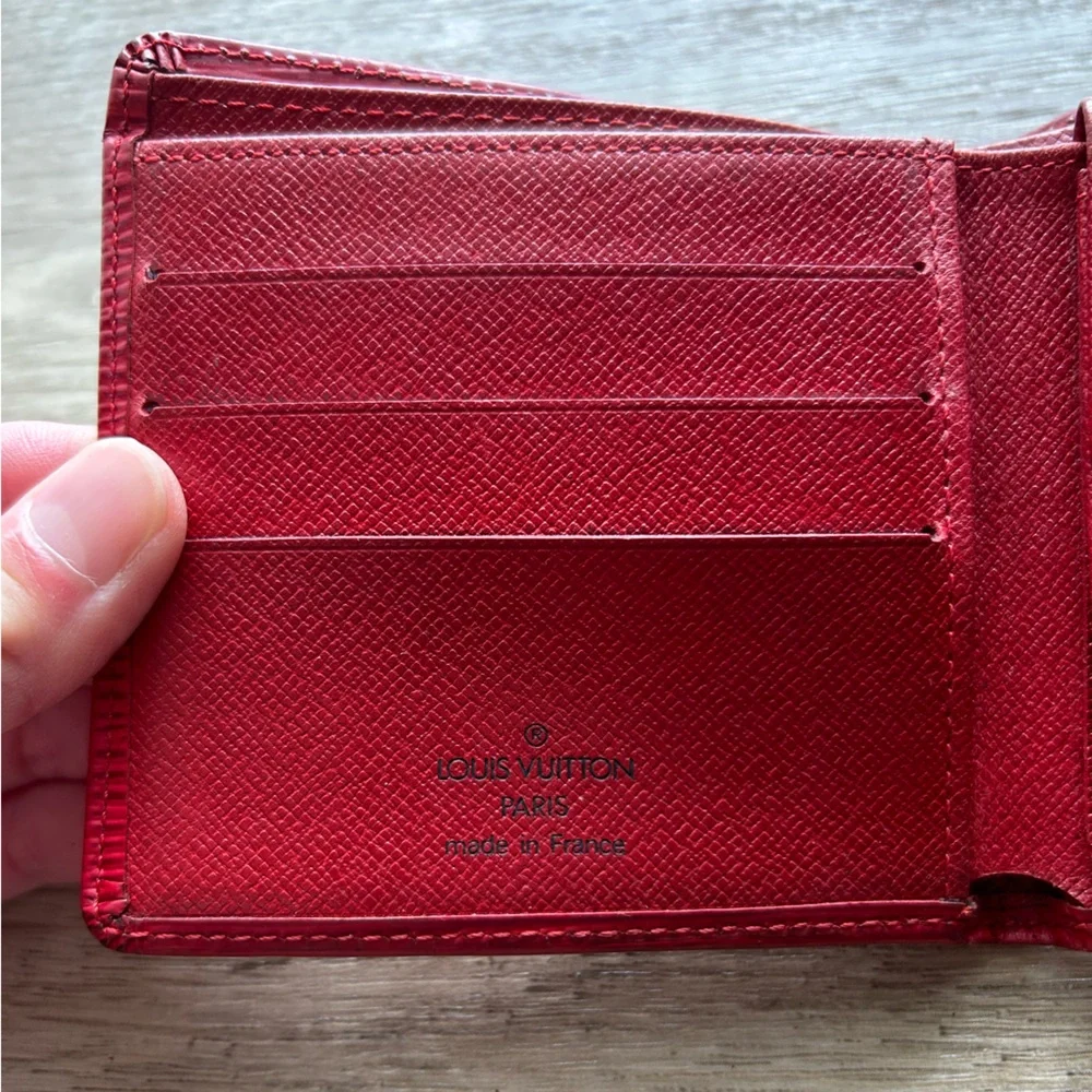 Louis Vuitton Epi Wallet Red Bifold - Picture 11 of 11